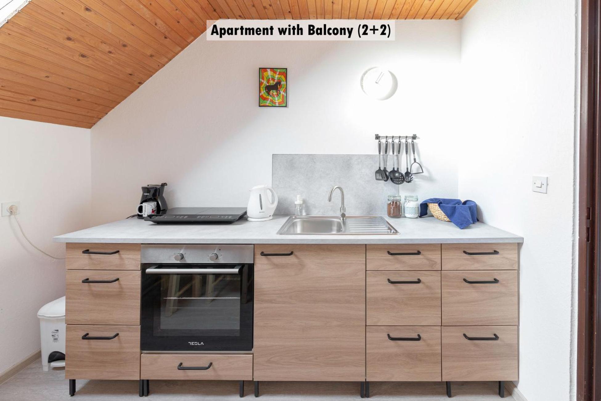 Apartments Farm House Uric Єсеніце Екстер'єр фото
