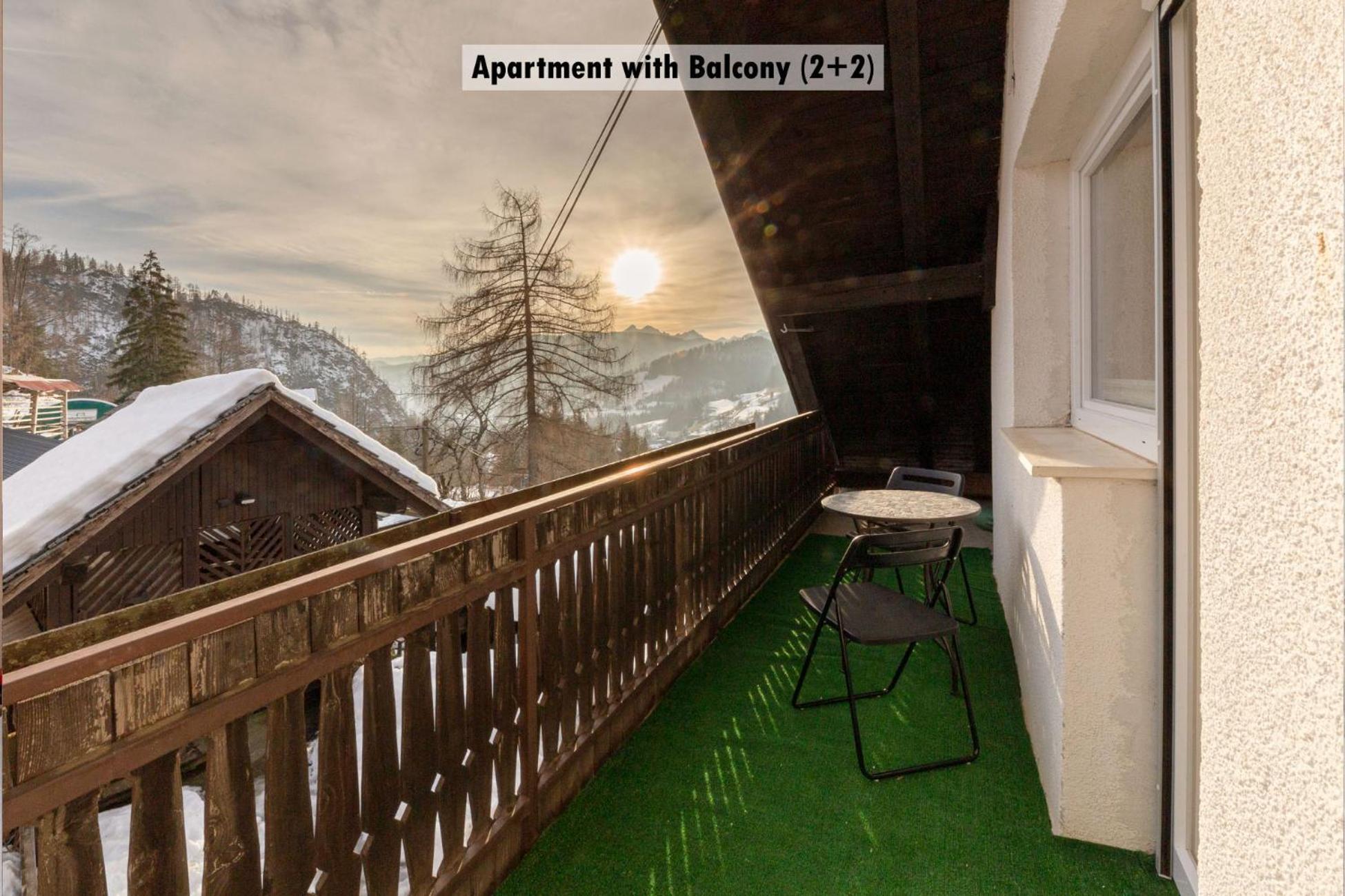 Apartments Farm House Uric Єсеніце Екстер'єр фото